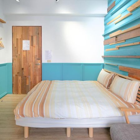 Re+Wood Guesthouse Tainan Exterior photo